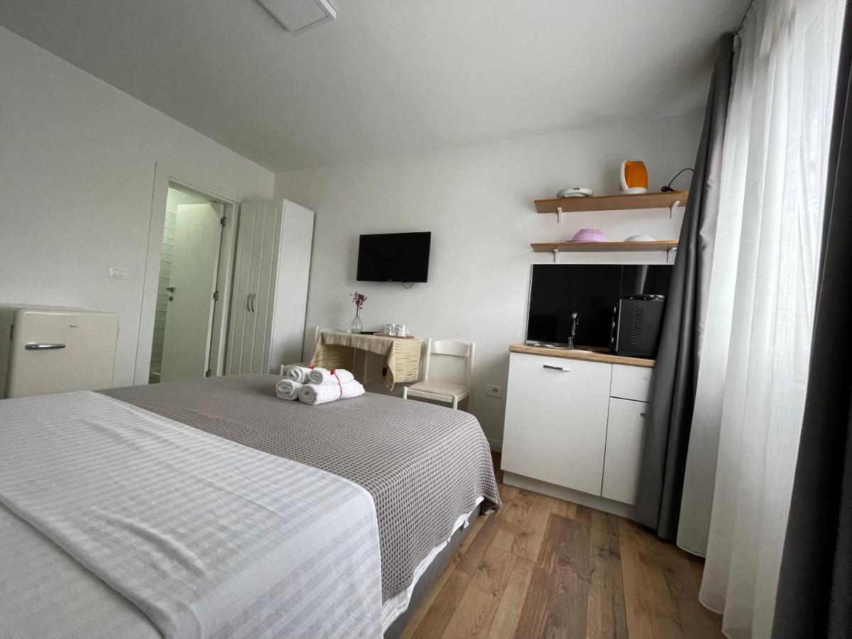 Central Studio Apartments Τίρανα Εξωτερικό φωτογραφία