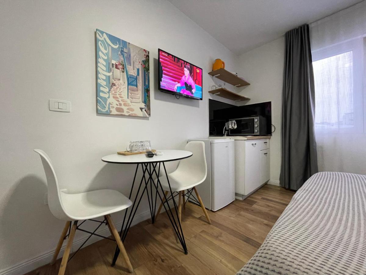 Central Studio Apartments Τίρανα Εξωτερικό φωτογραφία