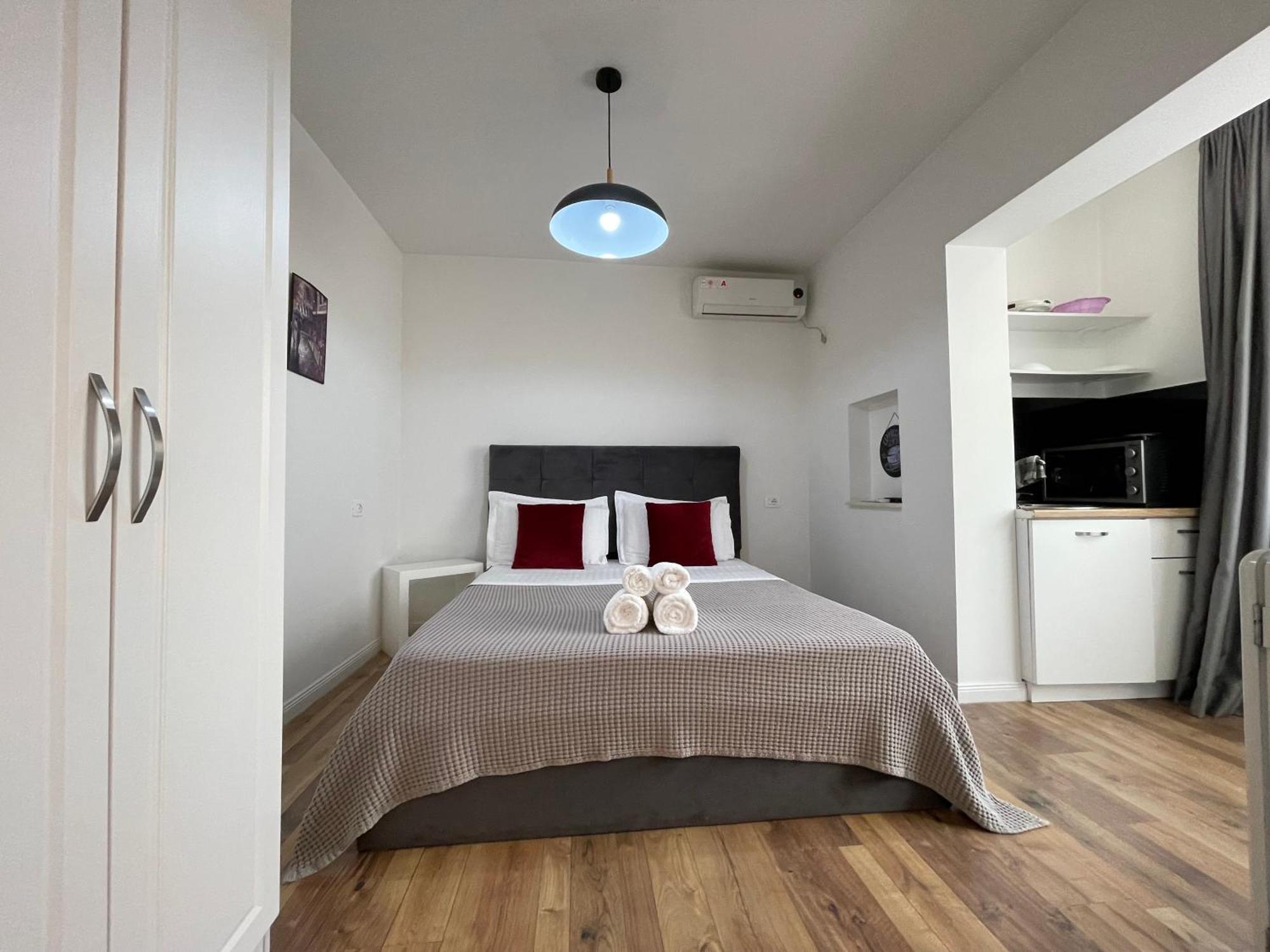 Central Studio Apartments Τίρανα Εξωτερικό φωτογραφία